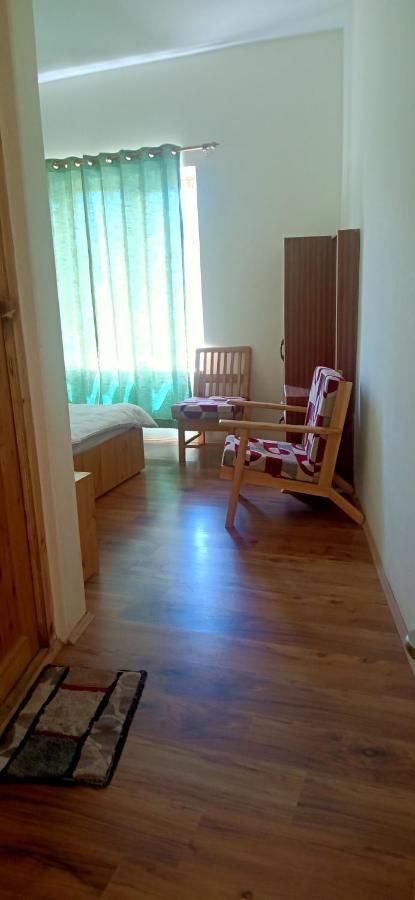 Zee Guest House Leh Ngoại thất bức ảnh